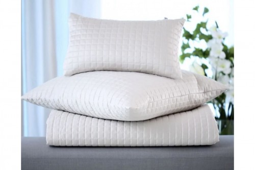 Oreiller avec housse en satin de coton égyptien à carreaux Givi Lulu