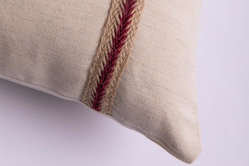 Fodera per cuscino in lino con linee decorative in juta rosso