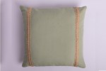 Housse de coussin en lin avec lignes décoratives en jute
